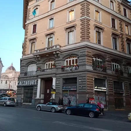 Private By An Italian Family - A Unique Experience Close To Colosseum, The Forum And Basilica Saint Mary Major Roma
